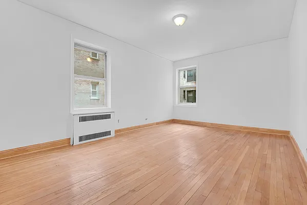 Sold by Bond New York | media 12