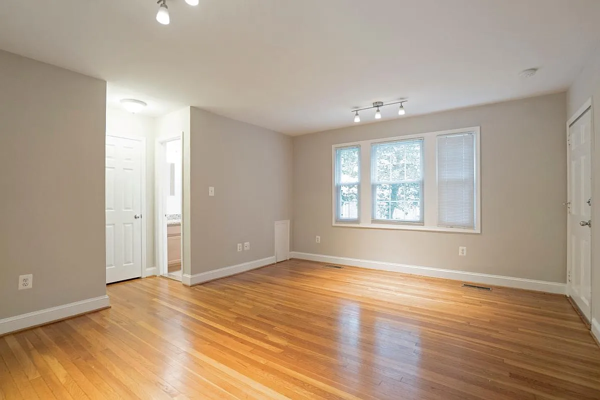 44 N Bedford St — Photo 4