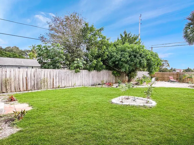 19185 SE Homewood Ave — Photo 18