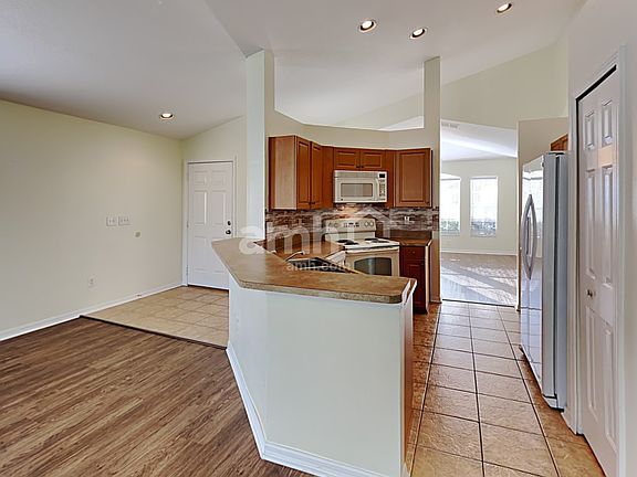 3rd image of 3348 Clover Blossom Cir