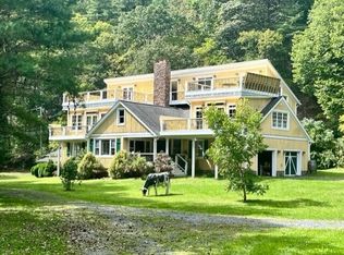 200 N Wood Acres Rd, Clifton Forge, VA 24422