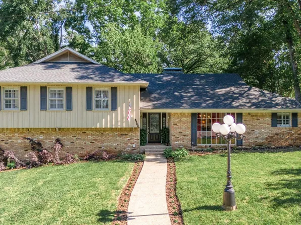 2723 Williamsburg Dr, Tyler, TX 75701