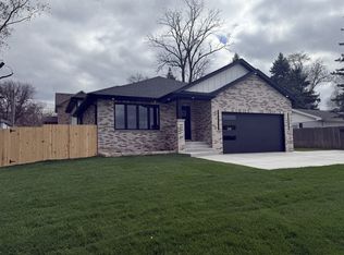 7327 W College Dr, Palos Heights, IL 60463