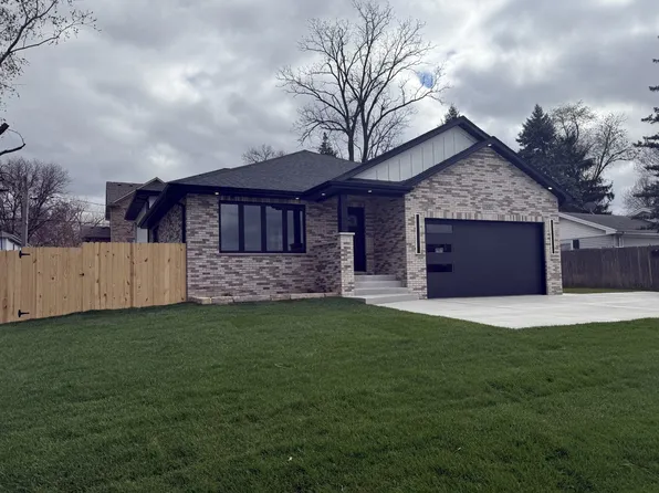 7327 W College Dr, Palos Heights, IL 60463