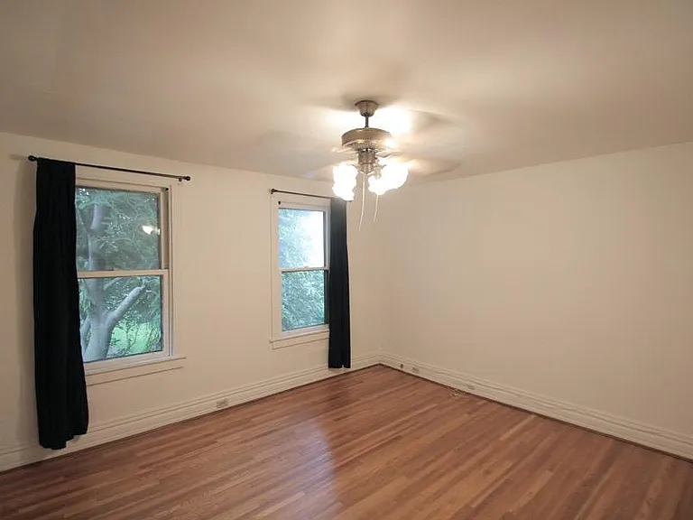 413 Lamar Ave — Photo 5