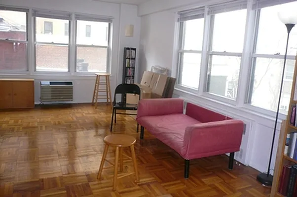 Rented by Akam Sales and Brokerage | media 2