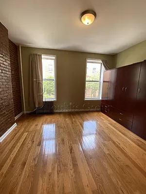 Rented by Bouklis Group | media 13