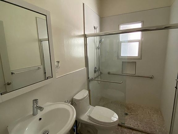 4th image of 1222 Stockton St #1220