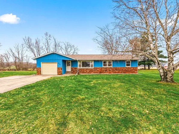 843 Vinewood Dr, Mendon, MI 49072