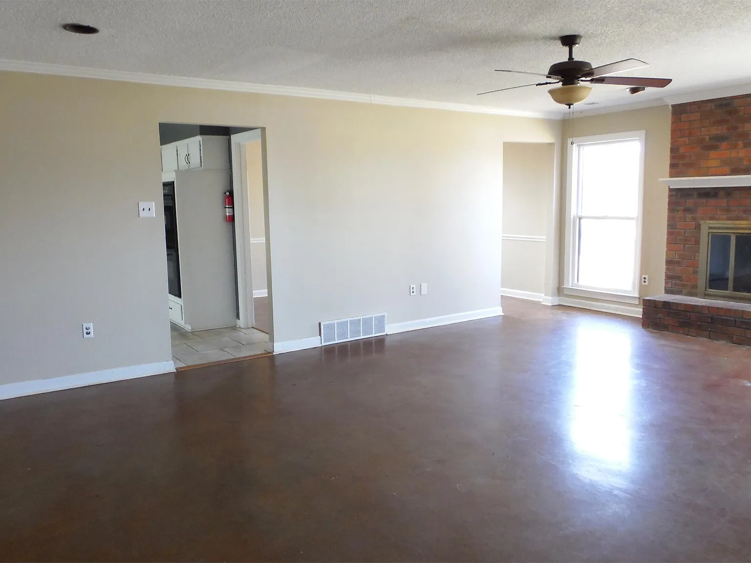2868 Hampton Court Memphis, TN 38016 - 1 — Photo 1