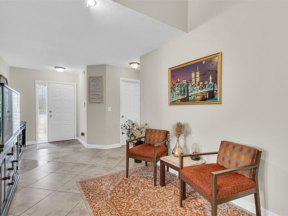 5th image of 2460 Fiddleleaf Avenue