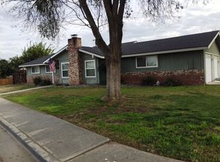 329 W Spruce Pl, Lemoore, CA 93245
