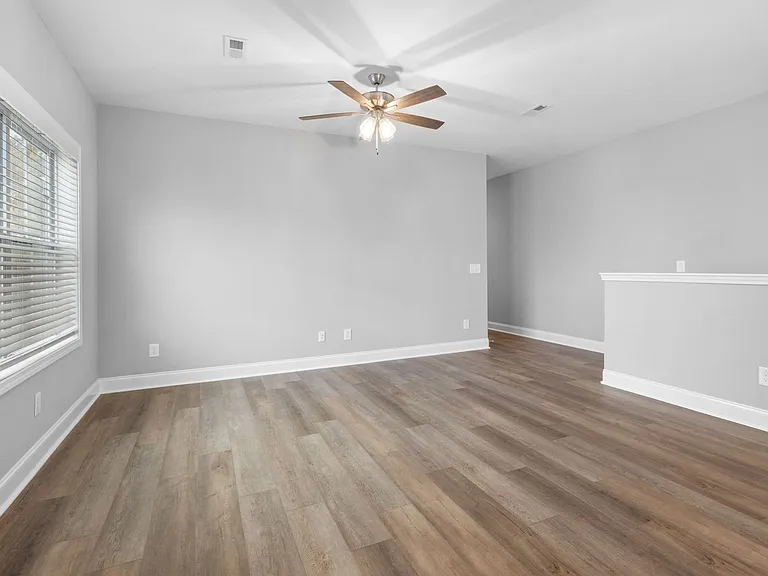 930 Crossland Ave — Photo 4
