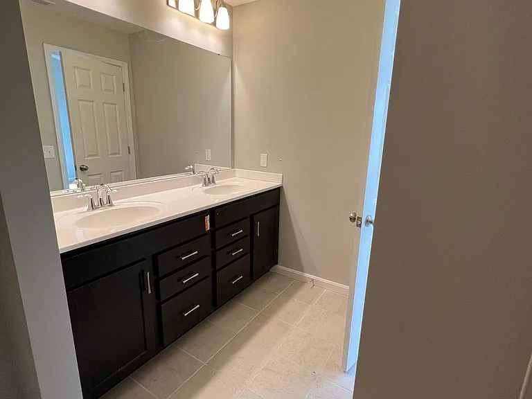 5559 Eagle Ct — Photo 13