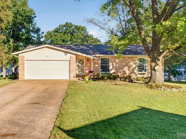 304 Surf Ct, Ballwin, MO 63021