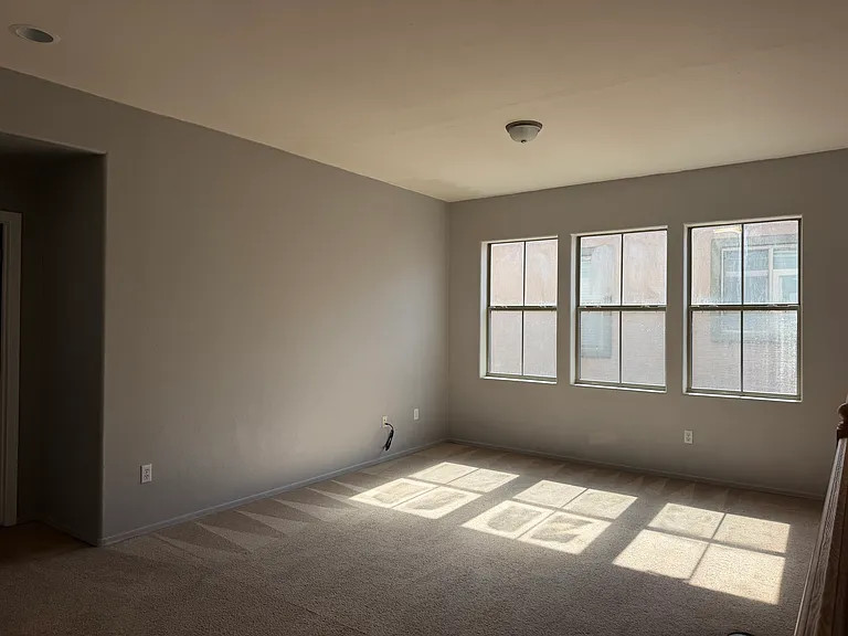 504 E Calle Escora — Photo 24