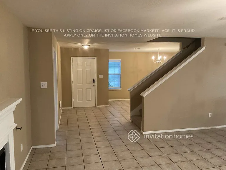 1002 Chatham Ln — Photo 3