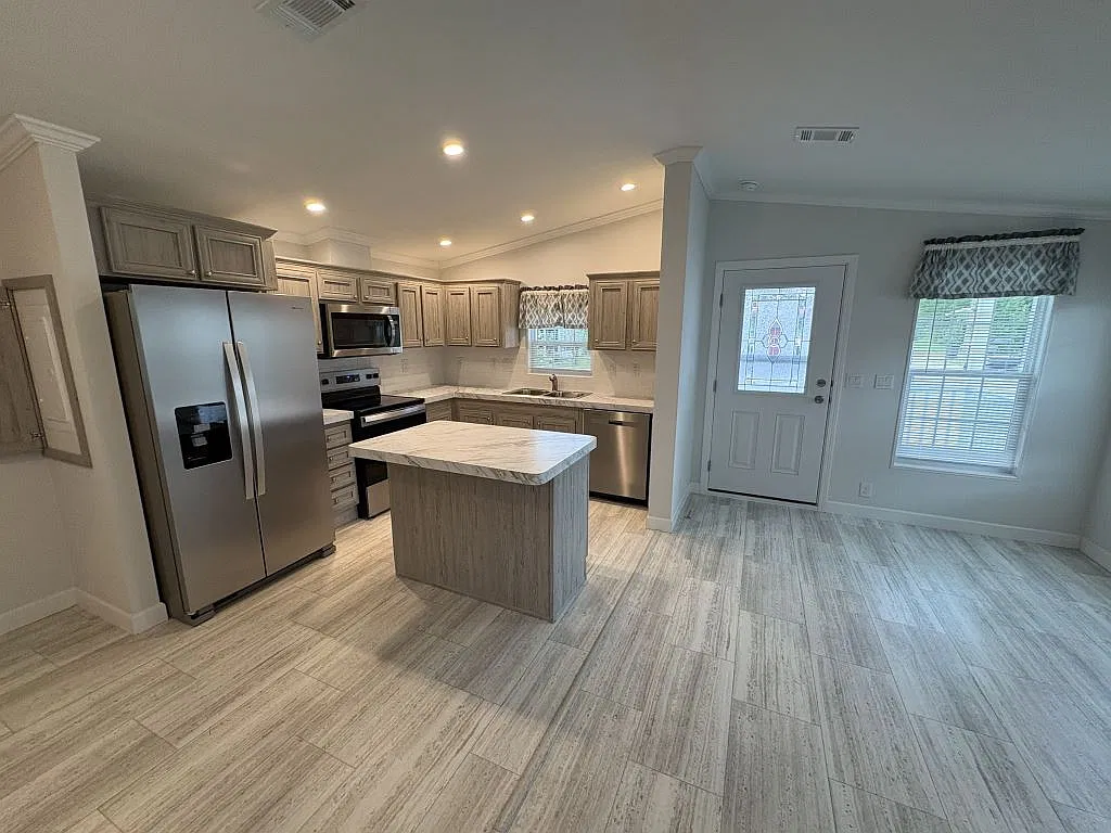 2 bed, 2.0 bath, 990 sqft, $1,333 — Photo 3