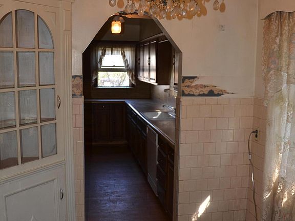 5th image of 1109 N Willis Street