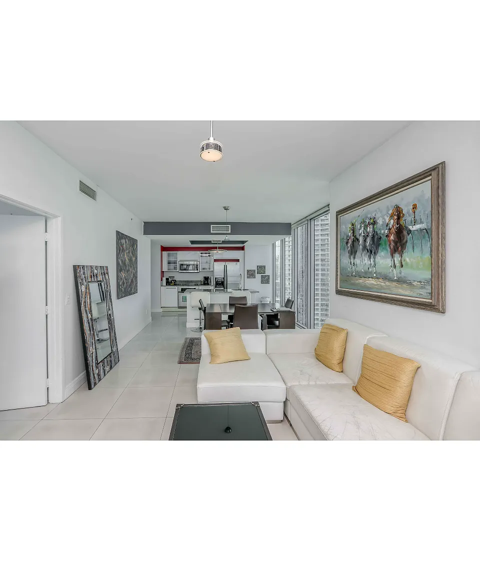 2 bed, 1318 sqft, $5,400 — Photo 3