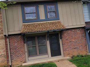 13322 Hiddendale Ln, Ballwin, MO 63021