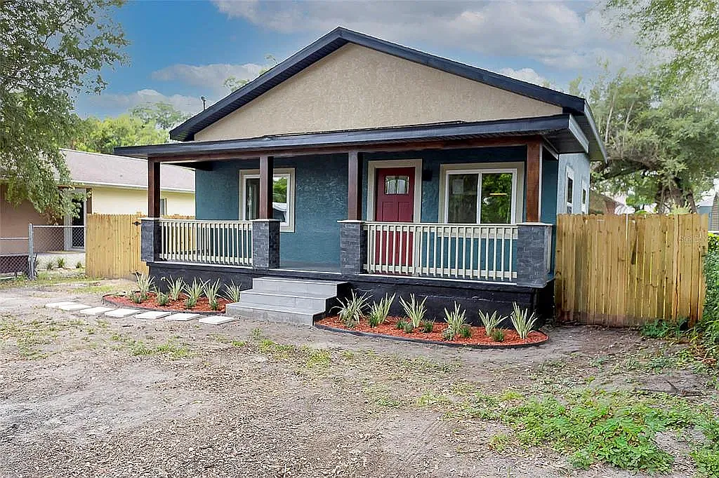 3 bed, 1106 sqft, $2,300 — Photo 3