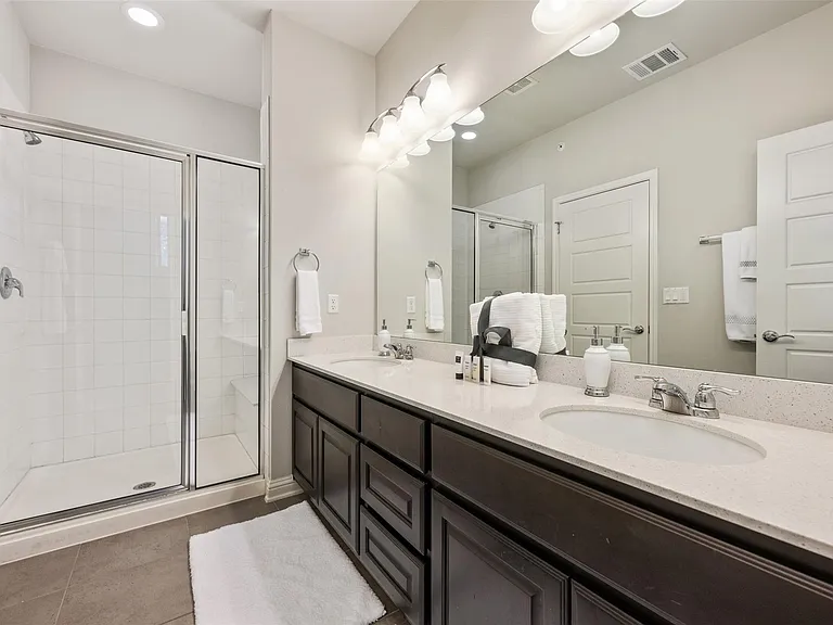 13800 Lyndhurst St #222 — Photo 22