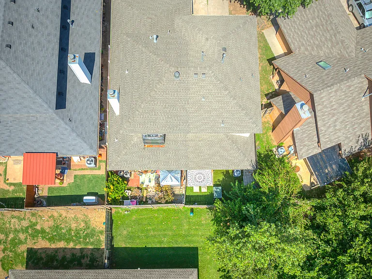 323 Potomac Dr — Photo 44