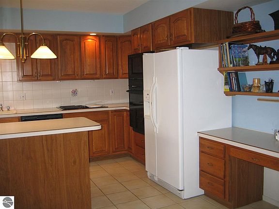 4th image of 3002 E Midshipman Dr
