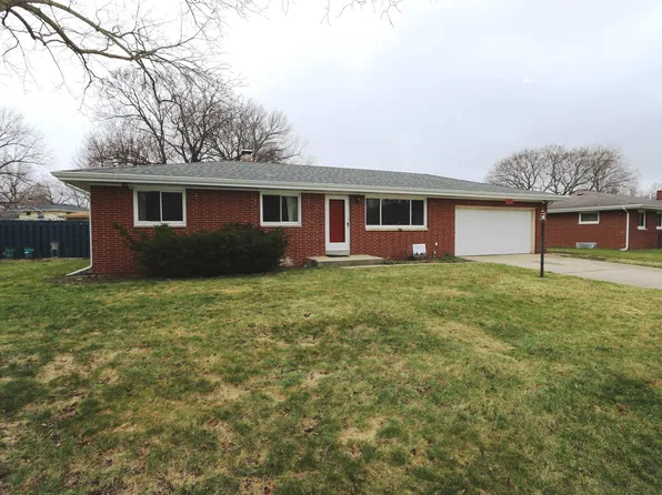 19171 Staffordshire Dr, South Bend, IN 46637