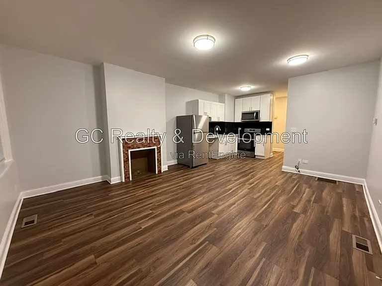 78 Pine Ave #2 — Photo 4