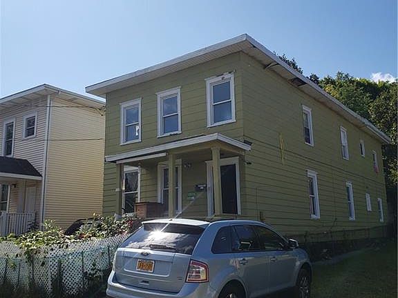3rd image of 705 Catherine St