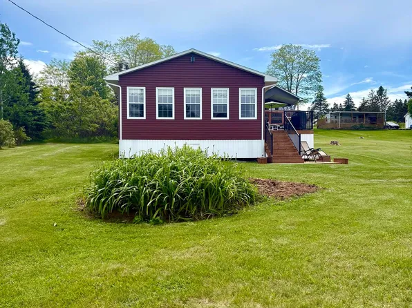51 1st Ave #J, East Hants, NS B0N 2R0
