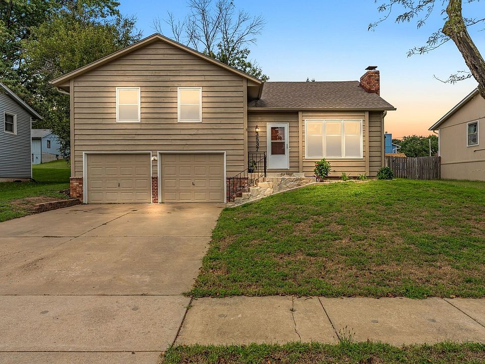 1st image of 3537 SW Woodvalley Pl