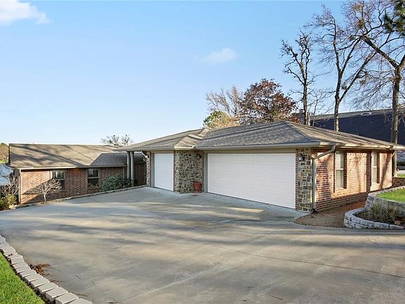 5th image of 1227 Kiowa Dr W
