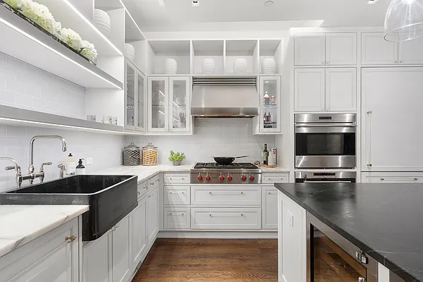 Sold by Compass | media 14