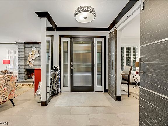 3rd image of 2910 Bel Air Dr