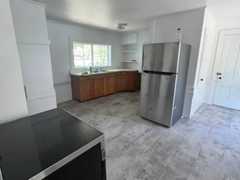 517 Main St #A — Photo 3