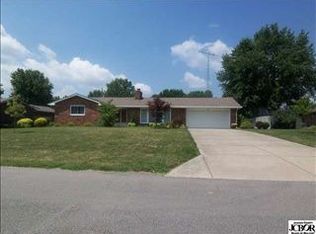 1502 Lady Marian Dr, Seymour, IN 47274