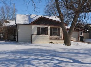 714 Ridge Ave, Minden, NE 68959