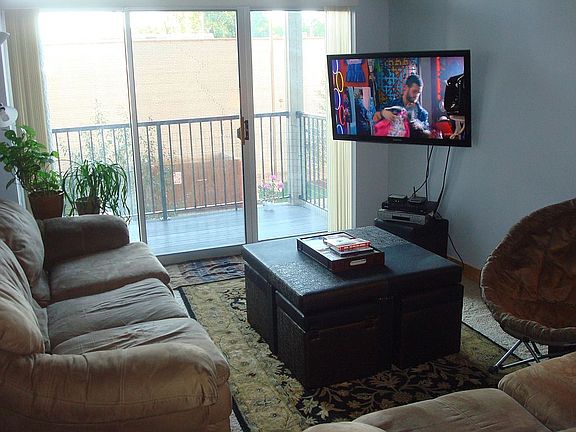 2nd image of 2600 University Ave SE APT 201