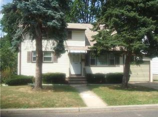 7 Glencove Ave, Sewaren, NJ 07077