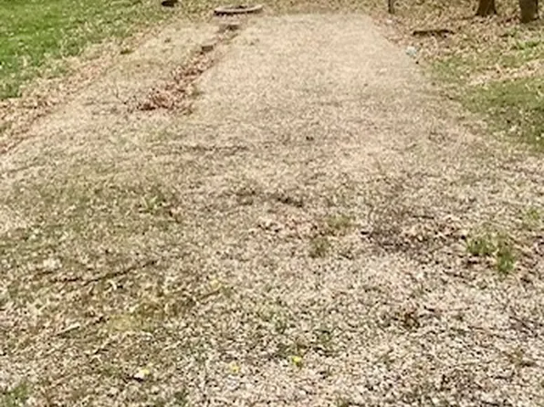 21/235 Woodhaven Dr E, Sublette, IL 61367