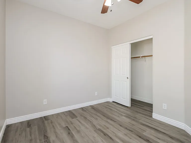 2191 E Greenlee Ave — Photo 12