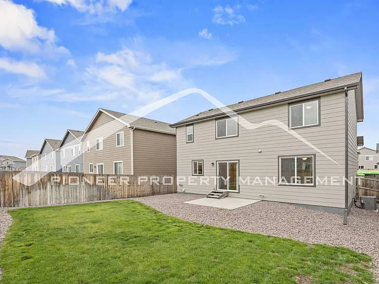 10938 Clarion Dr — Photo 23