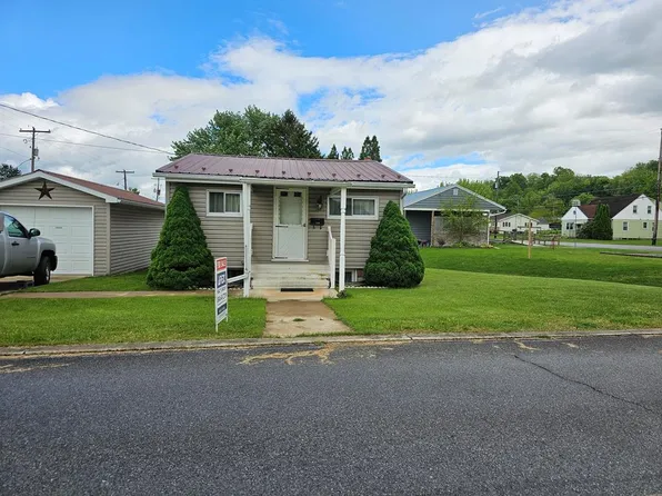 210 S 11th St, Huntingdon, PA 16652