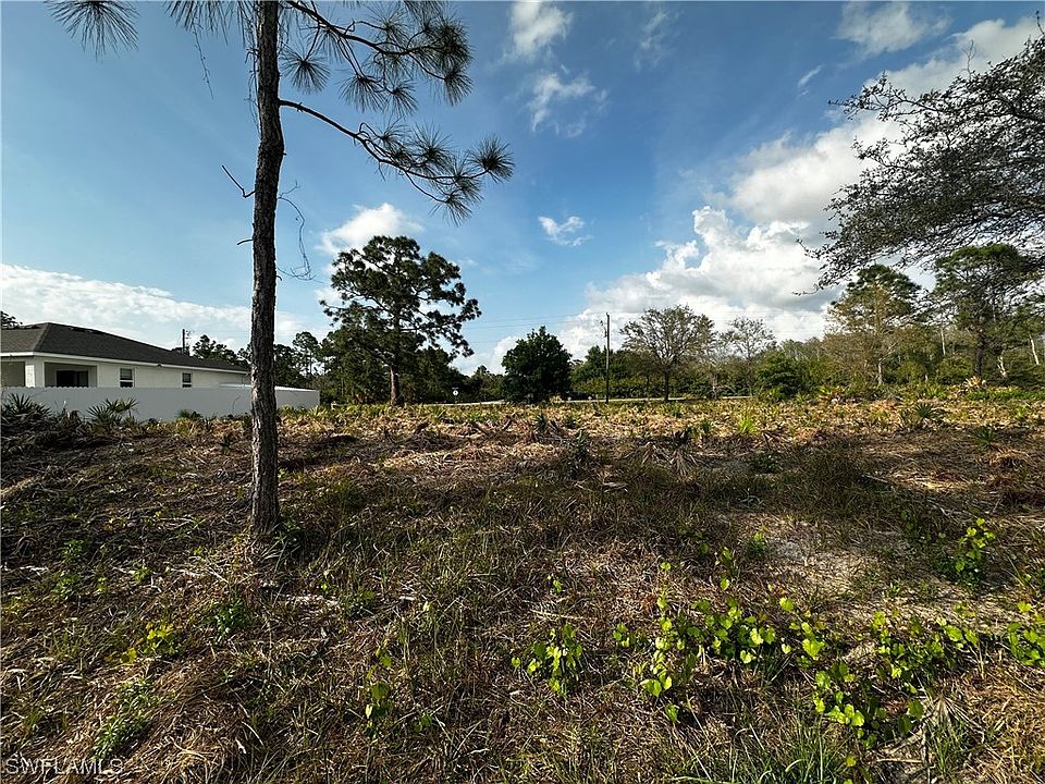 2nd image of 489 Woodman Dr