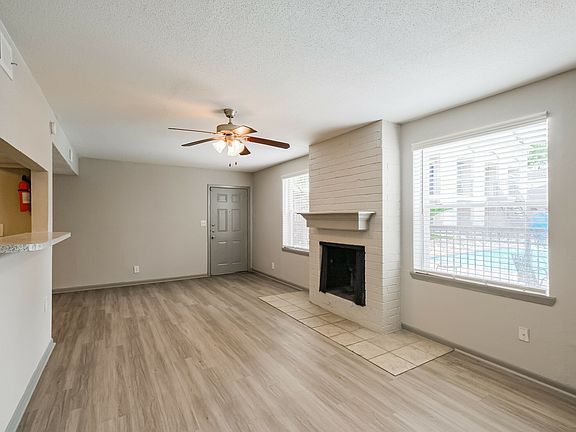 3rd image of 6041 Winsome Ln APT 206
