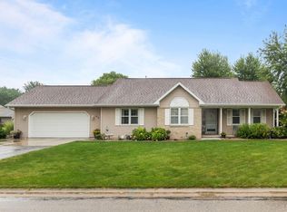 922 S Goldenrod Dr, Appleton, WI 54914