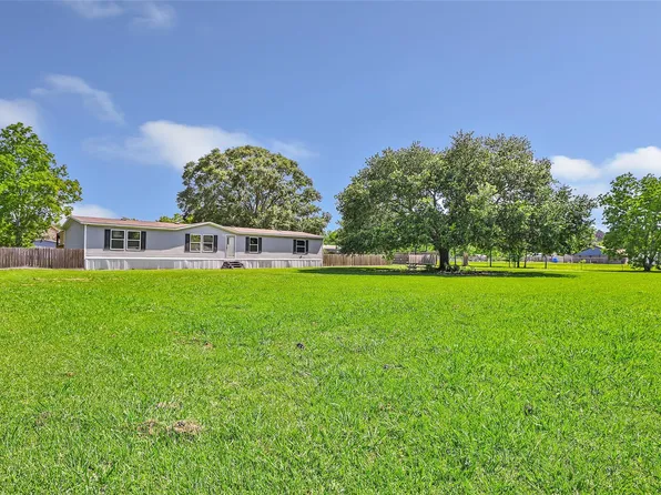 2213 Iron Ore Dr, Huffman, TX 77336